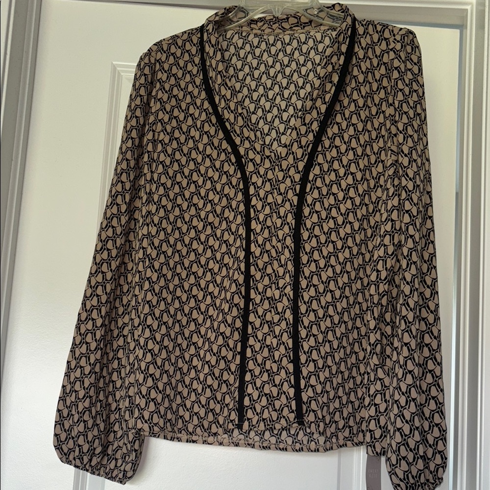 NWT Emery Rose Blouse